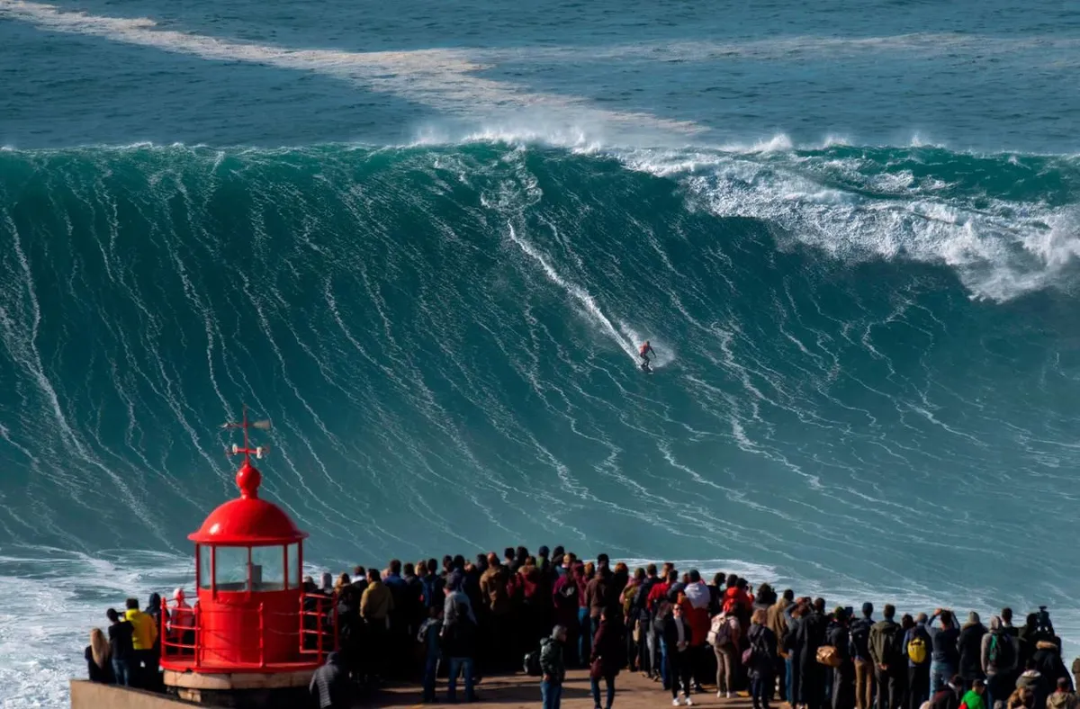Nazaré surf thumbnail